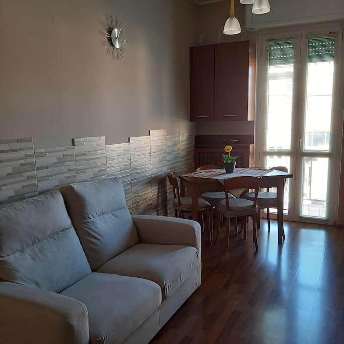 Mice Ottima Soluzione Per Il Centro E La Svizzera Apartment Como Bagian luar foto