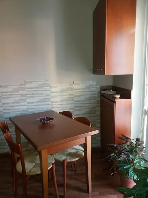 Mice Ottima Soluzione Per Il Centro E La Svizzera Apartment Como Bagian luar foto